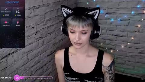 Eva online show from 10-17-25, 06:54