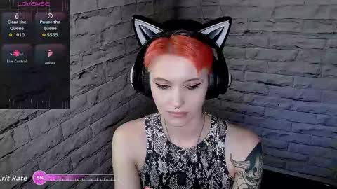 Snapshot of lauren_raquel chatting on 04-21-26, 06:55 Eva online show from 04-21-26, 06:55