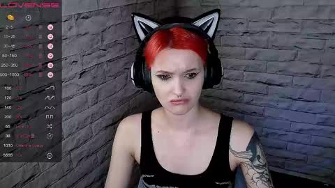 Snapshot of lauren_raquel chatting on 04-30-26, 07:31 Eva online show from 04-30-26, 07:31