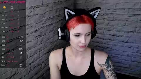 Snapshot of lauren_raquel chatting on 05-03-26, 06:14 Eva online show from 05-03-26, 06:14