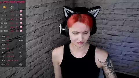 Snapshot of lauren_raquel chatting on 05-05-26, 06:38 Eva online show from 05-05-26, 06:38