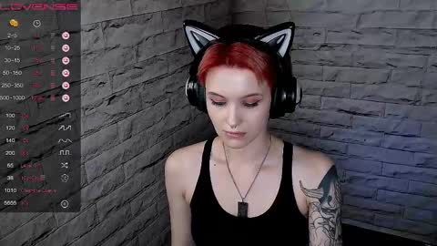 Snapshot of lauren_raquel chatting on 05-13-26, 06:49 Eva online show from 05-13-26, 06:49