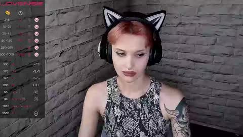 Snapshot of lauren_raquel chatting on 06-02-26, 05:48 Eva online show from 06-02-26, 05:48