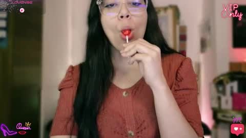 Lauren online show from 04-22-26, 12:35