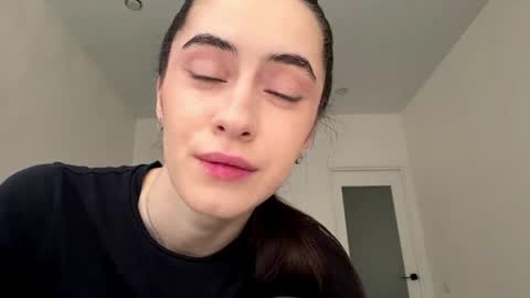 laurenadupuy online show from 06-08-26, 02:06