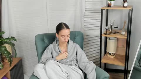Snapshot of laurenasimpkin chatting on 06-05-26, 12:33 Lissa online show from 06-05-26, 12:33