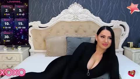 Snapshot of laurenjenssen chatting on 12-20-24, 08:38 Laura online show from 12-20-24, 08:38