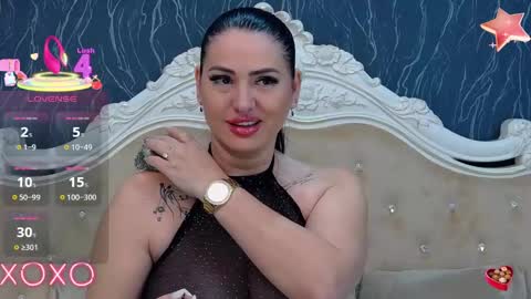 Snapshot of laurenjenssen chatting on 02-25-25, 12:24 Laura online show from 02-25-25, 12:24