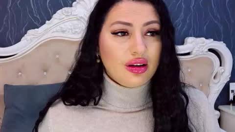 Snapshot of laurenjenssen chatting on 10-04-25, 11:30 Laura online show from 10-04-25, 11:30