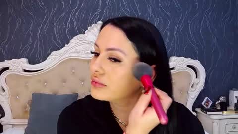 Laura online show from 03-05-26, 03:41