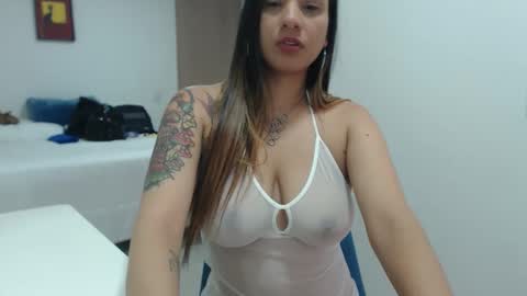 Lauren online show from 12-17-25, 11:44