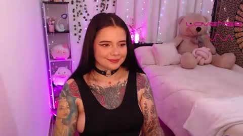 Snapshot of laurensmiith chatting on 08-05-26, 04:26 . online show from 08-05-26, 04:26