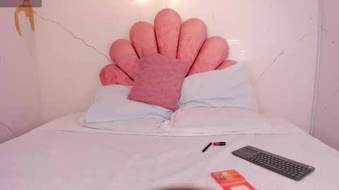 Lauren  online show from 02-24-26, 09:57