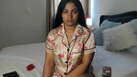 daniela angel     online show from 04-11-26, 06:34