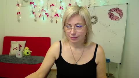 Lauren online show from 04-09-26, 06:19