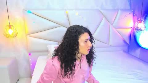 Laurent online show from 01-08-26, 10:39