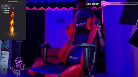 ANA LAURA online show from 12-13-25, 08:36