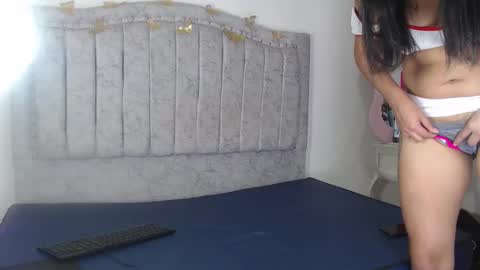 Snapshot of lauri_thx chatting on 01-06-26, 02:10 lauri_thx online show from 01-06-26, 02:10