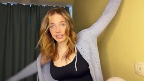 Bella online show from 03-03-26, 11:49