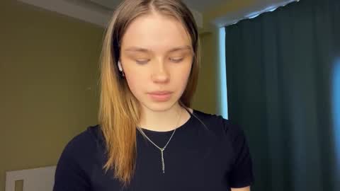 Bella online show from 03-12-26, 12:00