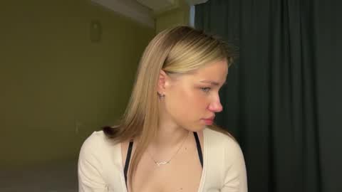 Bella online show from 04-10-26, 06:18