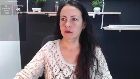 Laury  online show from 05-13-26, 05:43