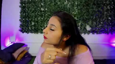  LaurynJeffers  online show from 04-25-26, 09:12