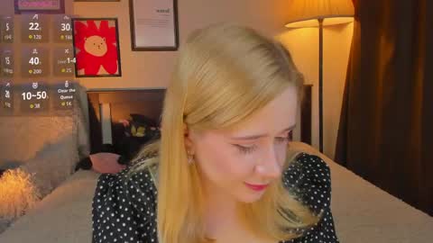 Snapshot of lavender_tender chatting on 05-07-26, 06:52 Lav online show from 05-07-26, 06:52