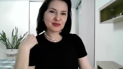 Diana  online show from 09-19-25, 05:35