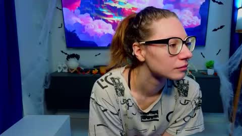 Snapshot of laveniadevoss chatting on 11-26-25, 06:25 Gloria online show from 11-26-25, 06:25