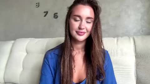 Luisa online show from 07-28-26, 12:48