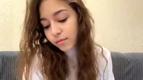 Snapshot of lavonebotten chatting on 06-25-26, 08:08 Elina online show from 06-25-26, 08:08