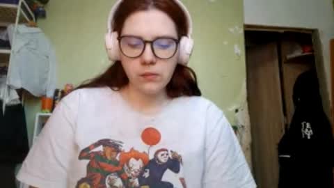 Snapshot of lavonesorge chatting on 02-13-26, 10:44 Adeline online show from 02-13-26, 10:44