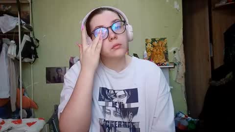 Snapshot of lavonesorge chatting on 03-06-26, 06:54 Adeline online show from 03-06-26, 06:54