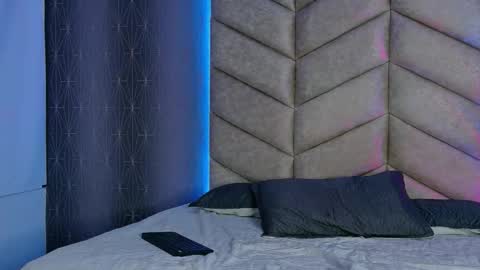 laya online show from 11-27-25, 03:30