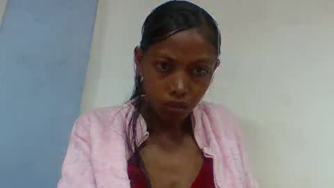 Snapshot of layah157855 chatting on 07-13-26, 07:00 layah157855 online show from 07-13-26, 07:00