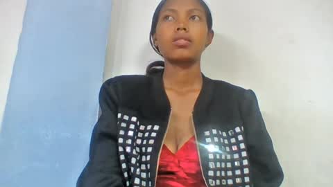 Snapshot of layah157855 chatting on 07-28-26, 11:17 layah157855 online show from 07-28-26, 11:17