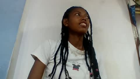 Snapshot of layah157855 chatting on 07-31-26, 05:29 layah157855 online show from 07-31-26, 05:29