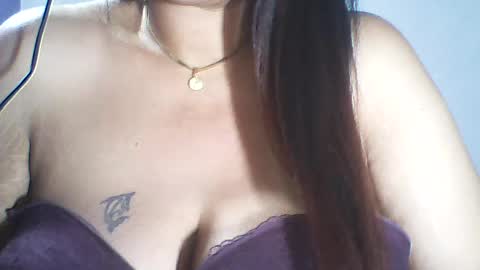 Snapshot of layanah12 chatting on 06-16-26, 06:43 layanah12 online show from 06-16-26, 06:43