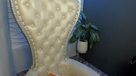 Layla online show from 10-03-25, 01:46