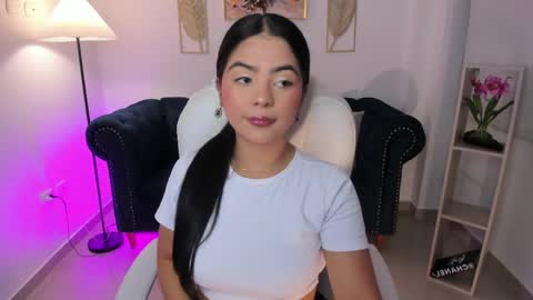 Layla Breezee online show from 04-03-26, 08:34