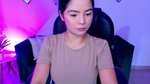 Layla Breezee online show from 05-06-26, 11:59