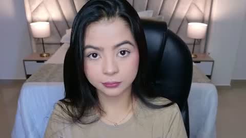 Layla Breezee online show from 07-06-26, 12:02