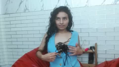 Snapshot of layla_collins69 chatting on 08-01-26, 04:23 Layla Collins69 online show from 08-01-26, 04:23