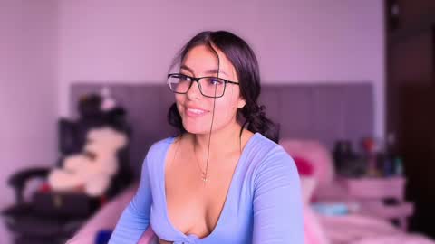 Layla online show from 02-06-25, 06:35