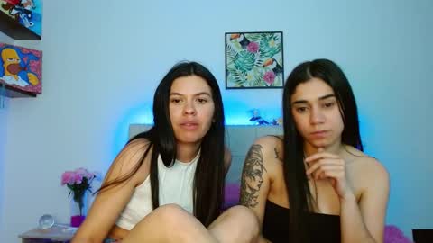 Snapshot of layla_roma chatting on 01-21-25, 05:05 Lia and Rachel online show from 01-21-25, 05:05