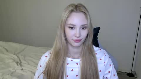 LaylaPretty001 online show from 01-14-26, 06:19