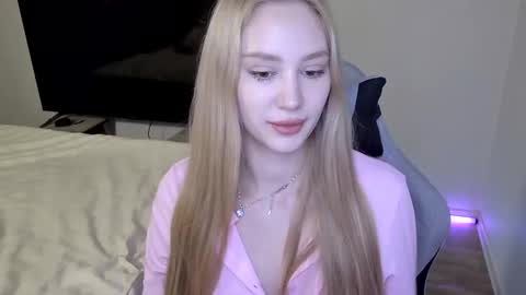 LaylaPretty001 online show from 02-19-26, 05:36