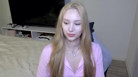 LaylaPretty001 online show from 03-31-26, 04:24