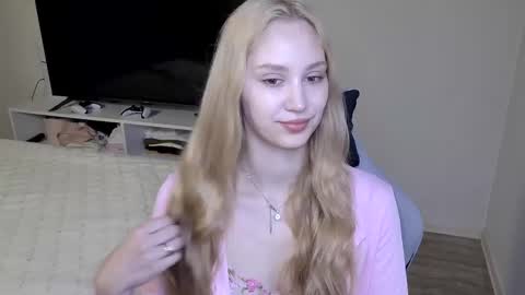 Snapshot of laylapretty001 chatting on 04-28-26, 04:28 LaylaPretty001 online show from 04-28-26, 04:28